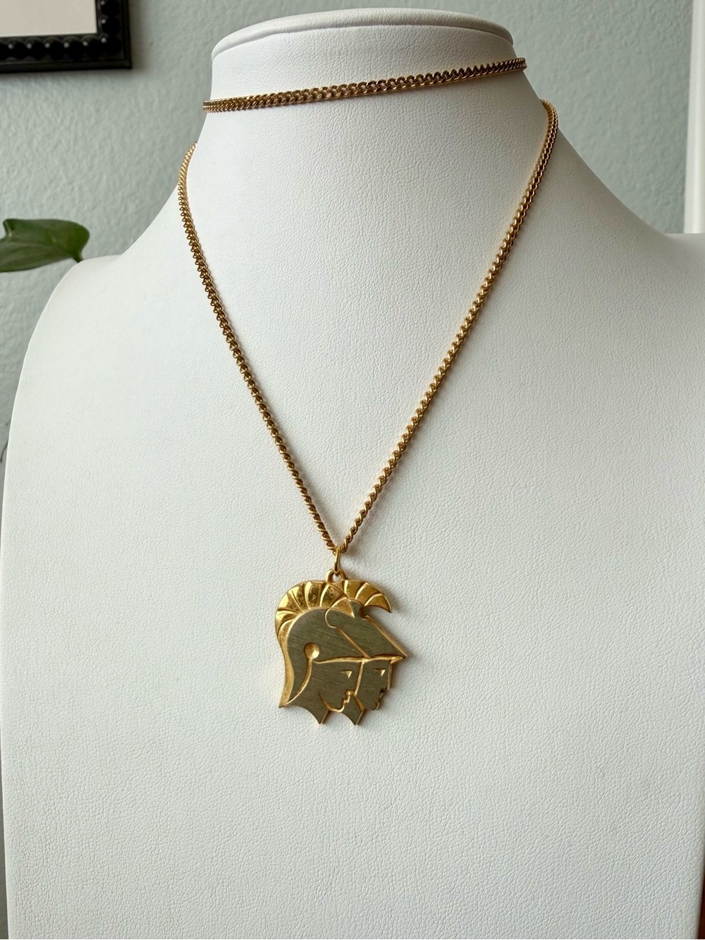 Vintage Two Tone Gold & Silver Gemini Astrological Horoscope Necklace Pendant - Picture 2 of 11